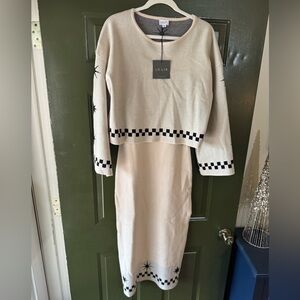 Lelis Brand, women’s two piece dress with bell sleeves
